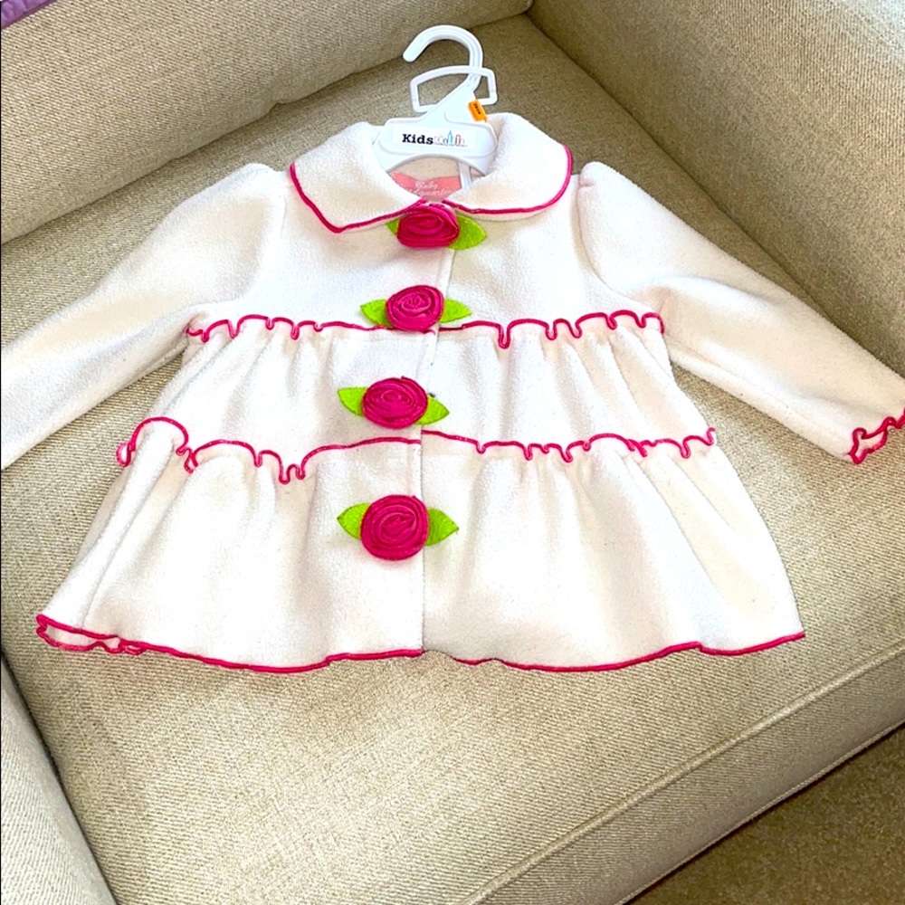 Fleece coat with roses
